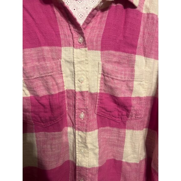 American Eagle Women’s Pink & Cream Flannel Size Med With Breast Pockets - Picture 2 of 7